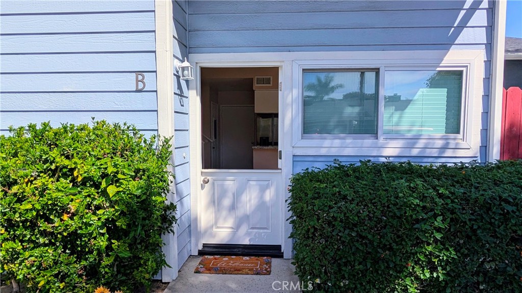 2302 Elden, Costa Mesa CA 92627 - photo 21