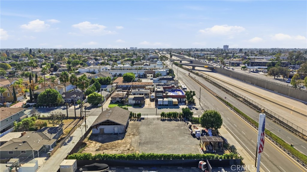 2302 Newport Boulevard, Costa Mesa CA 92627 - photo 4