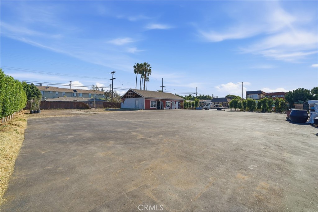 2302 Newport Boulevard, Costa Mesa CA 92627 - photo 9