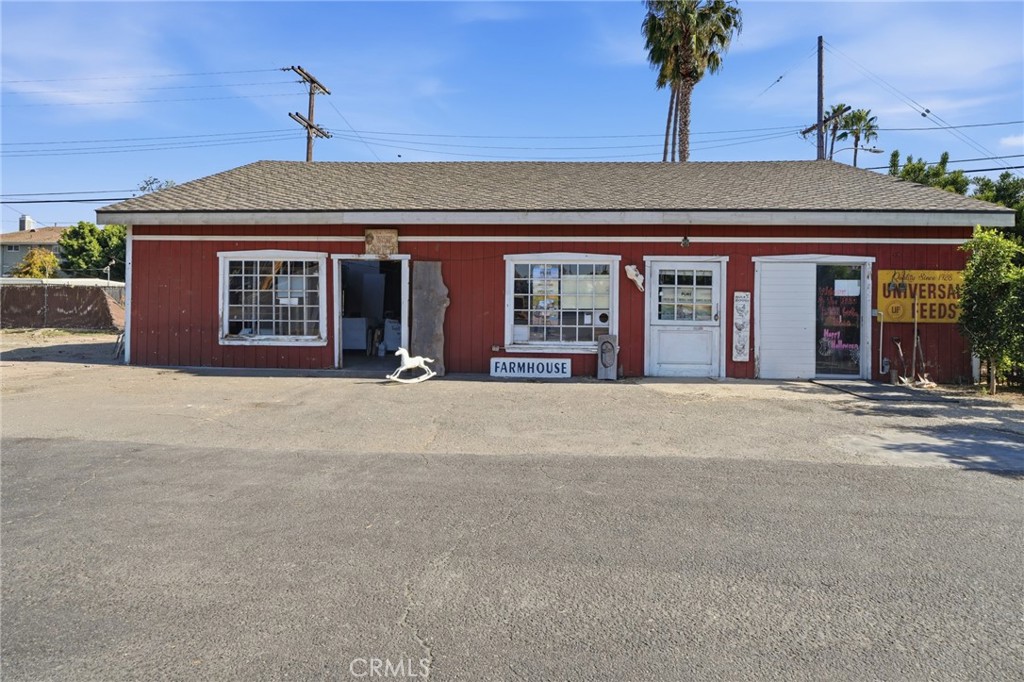 2302 Newport Boulevard, Costa Mesa CA 92627 - photo 12