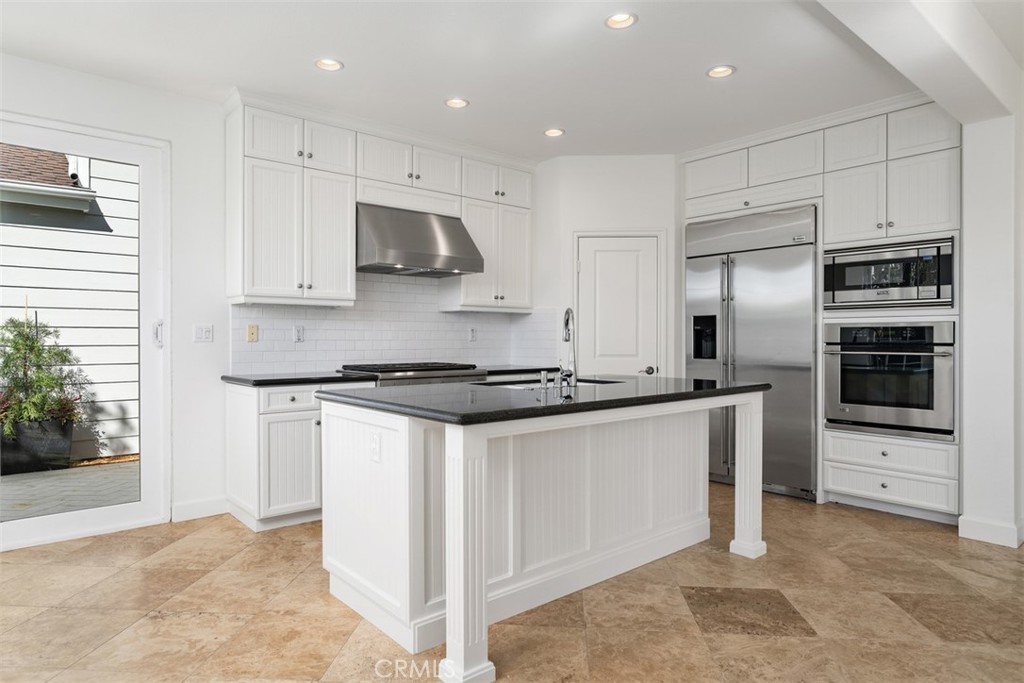 2309 Half Moon, Costa Mesa CA 92627 - photo 3