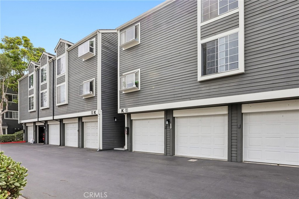 2330 Vanguard, Costa Mesa CA 92626 - photo 28