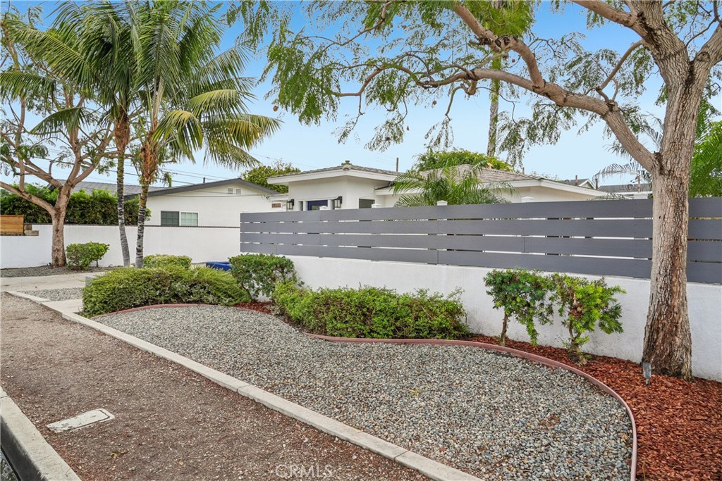 2346 Elden, Costa Mesa CA 92627 - photo 2