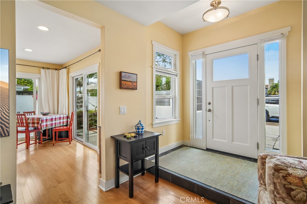 2346 Elden, Costa Mesa CA 92627 - photo 5