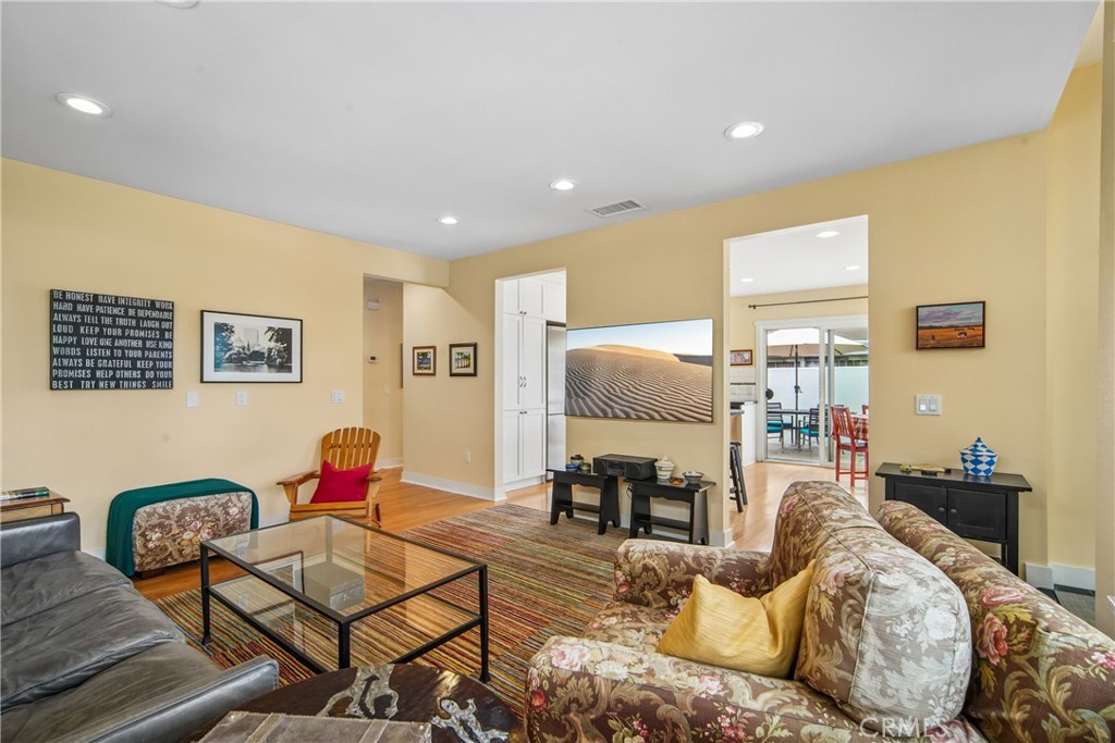 2346 Elden, Costa Mesa CA 92627 - photo 8