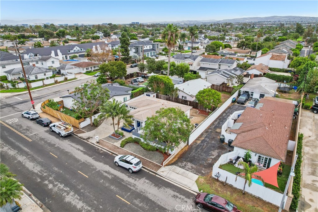 2346 Elden, Costa Mesa CA 92627 - photo 32