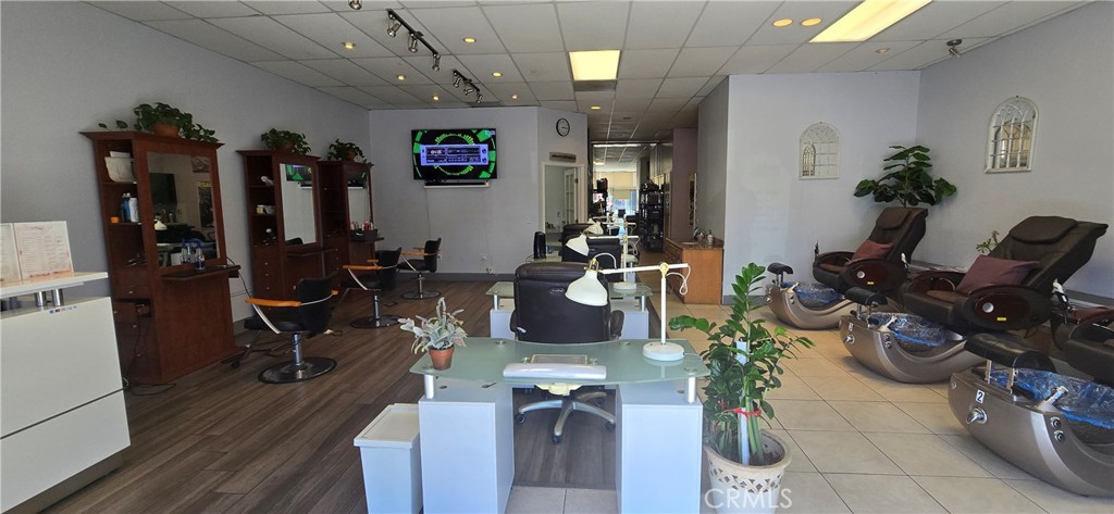 Interior view 2 - 2400 Newport Blvd A2, Costa Mesa CA 92627 - photo 6