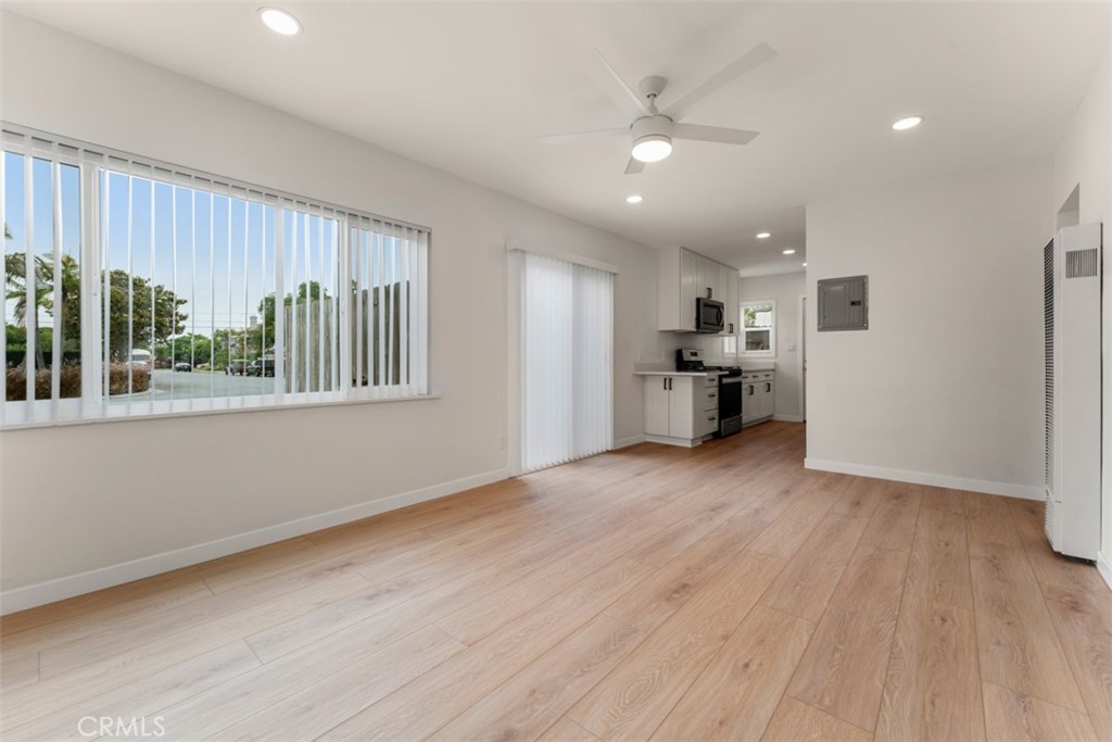 241 Costa Mesa St, Unit A, Costa Mesa CA 92627 - photo 5