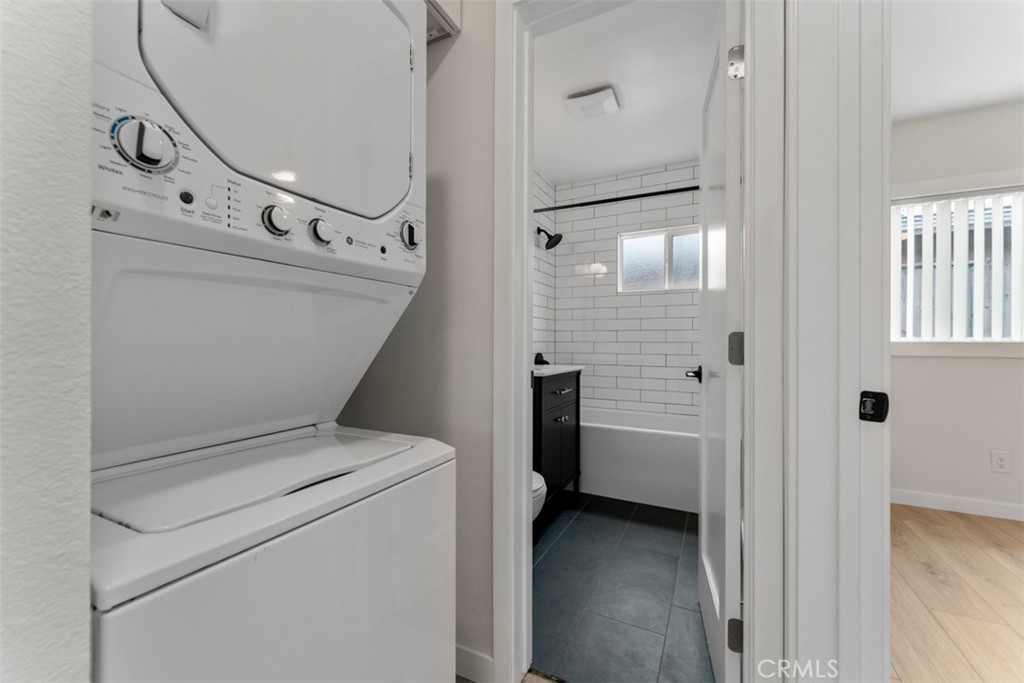 241 Costa Mesa St, Unit A, Costa Mesa CA 92627 - photo 17