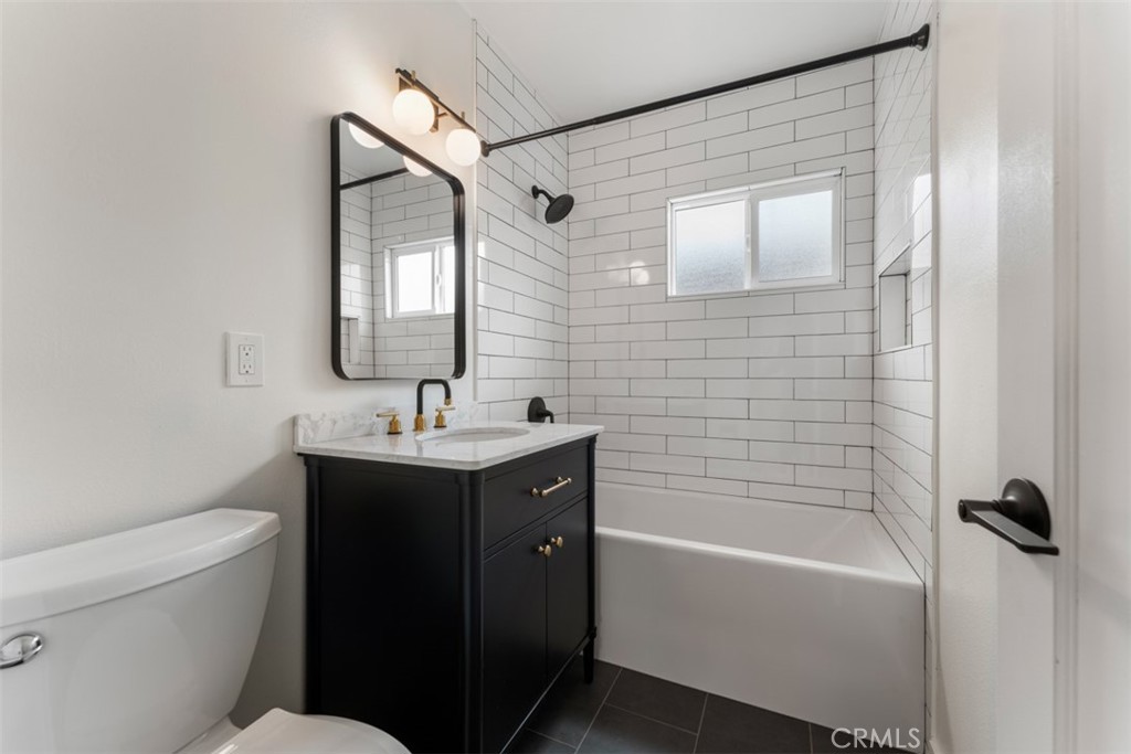 241 Costa Mesa St, Unit A, Costa Mesa CA 92627 - photo 18
