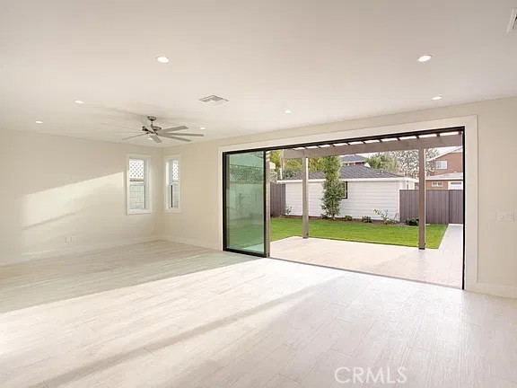 picture of great room with accordion sliding door - 241 E 19th Street, Costa Mesa CA 92627 - photo 6