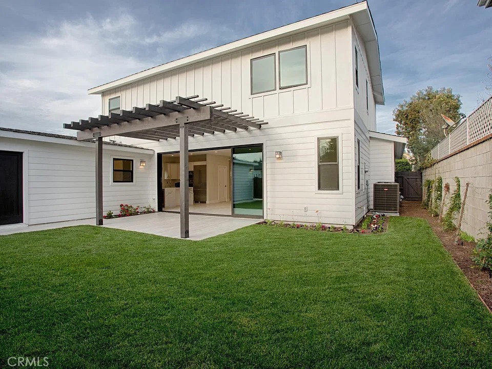 newly sodded back yard grass area - 241 E 19th Street, Costa Mesa CA 92627 - photo 33