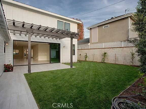 241 E 19th Street, Costa Mesa CA 92627 - photo 34
