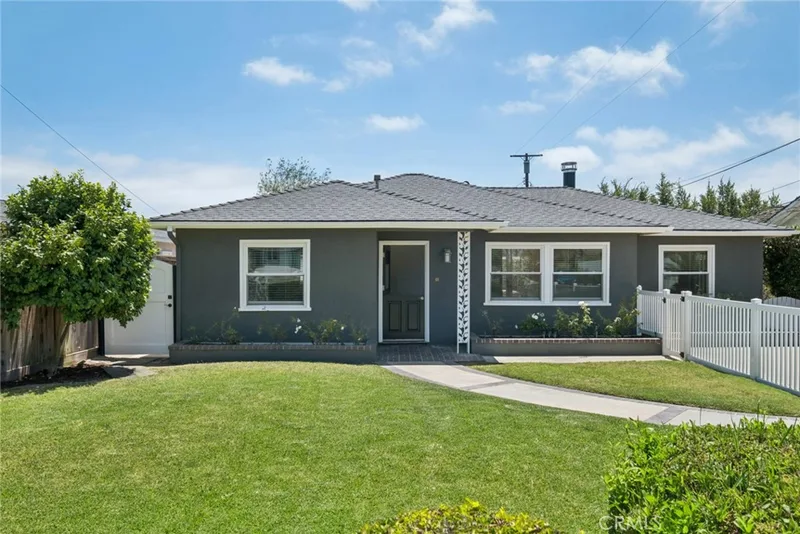 241 E 21st Street, Costa Mesa, CA 92627