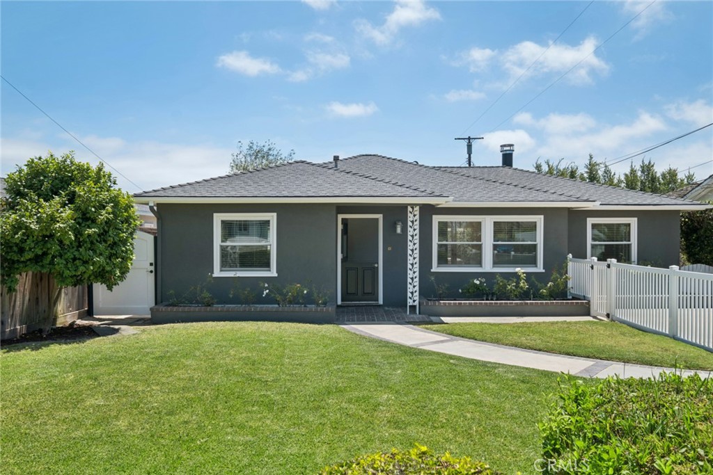 241 E 21st Street, Costa Mesa CA 92627 - photo 1
