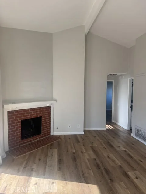 2424 santa ana, Costa Mesa, CA 92626