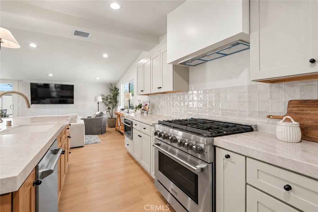 2425 Bowdoin, Costa Mesa CA 92626 - photo 11