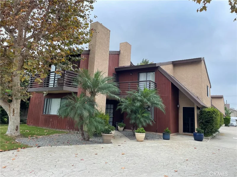 2427 C-1 Orange Avenue, Costa Mesa, CA 92627
