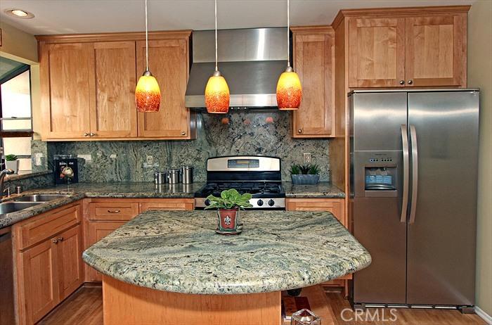 Completely remodeled gourmet kitchen - 2437 Rue De Cannes, Costa Mesa CA 92627 - photo 1