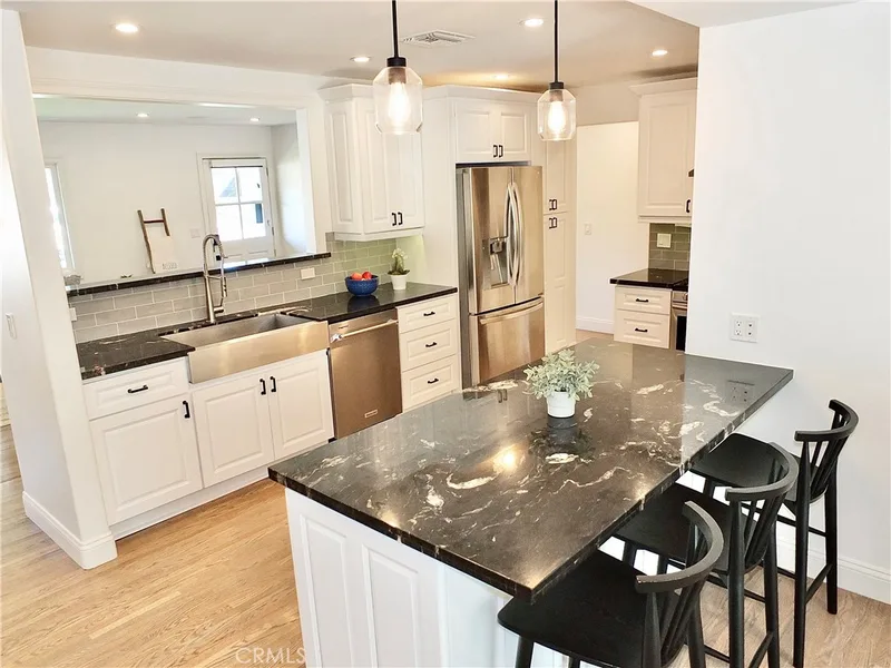 2443 Fordham, Costa Mesa, CA 92626