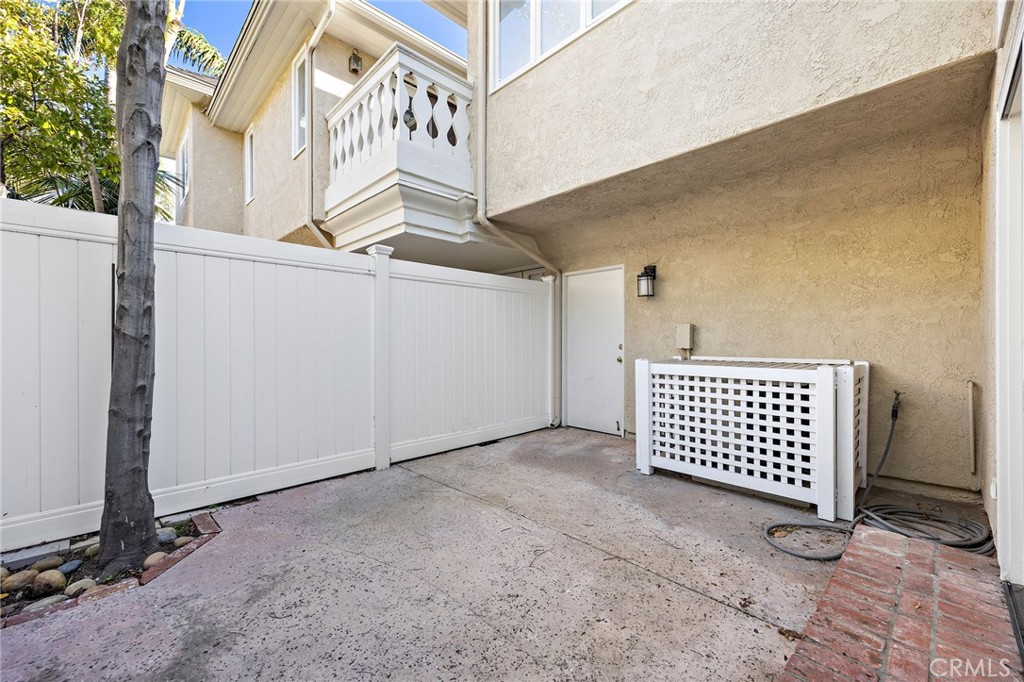 2463 Irvine C1, Costa Mesa CA 92627 - photo 31