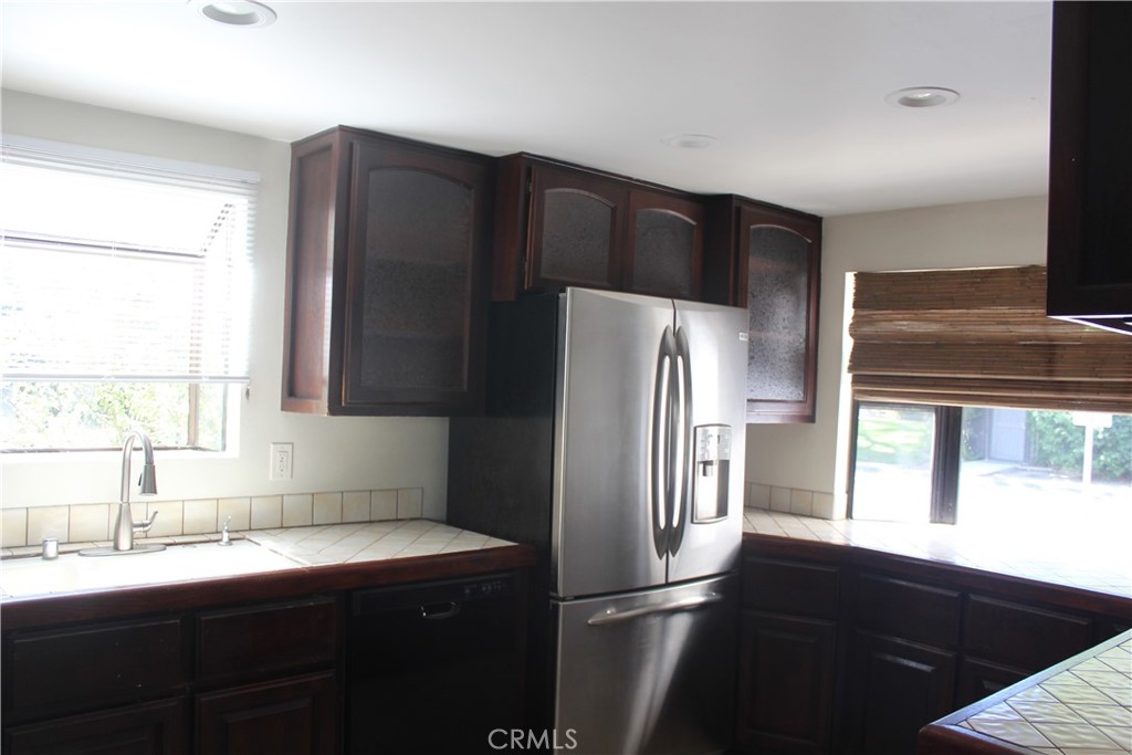 2474 Rue De Cannes, Costa Mesa CA 92627 - photo 11