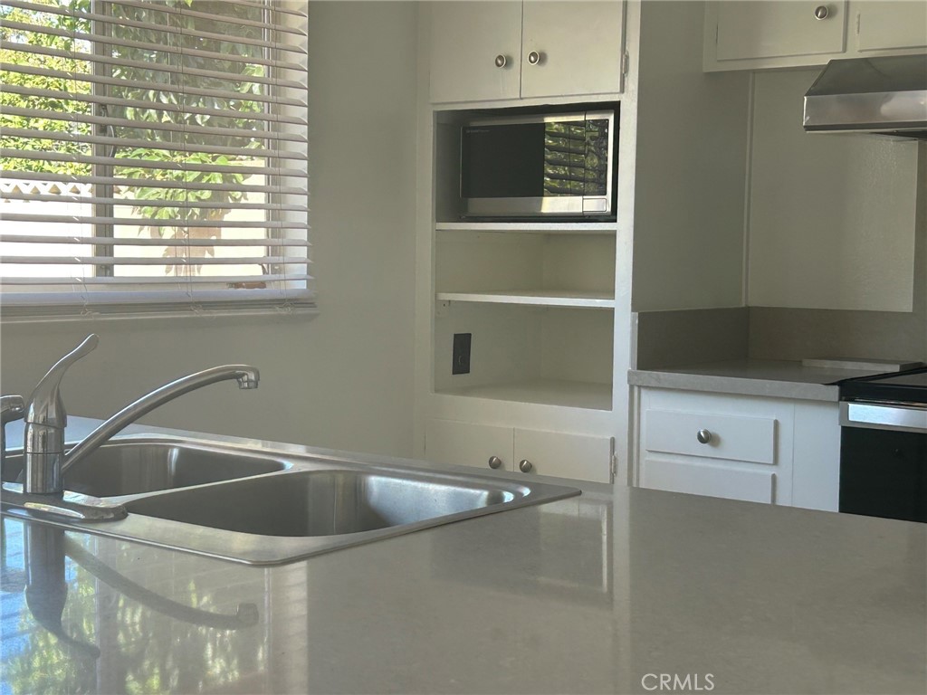 248 Wake Forest, Costa Mesa CA 92626 - photo 7