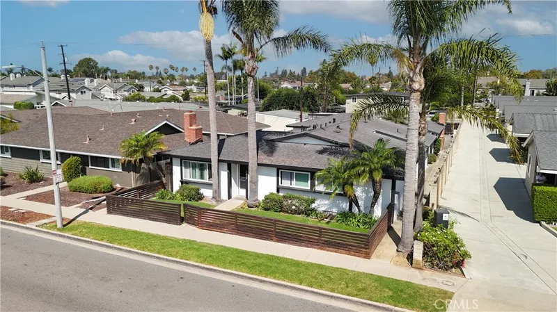 2515 Orange Avenue, Costa Mesa, CA 92627