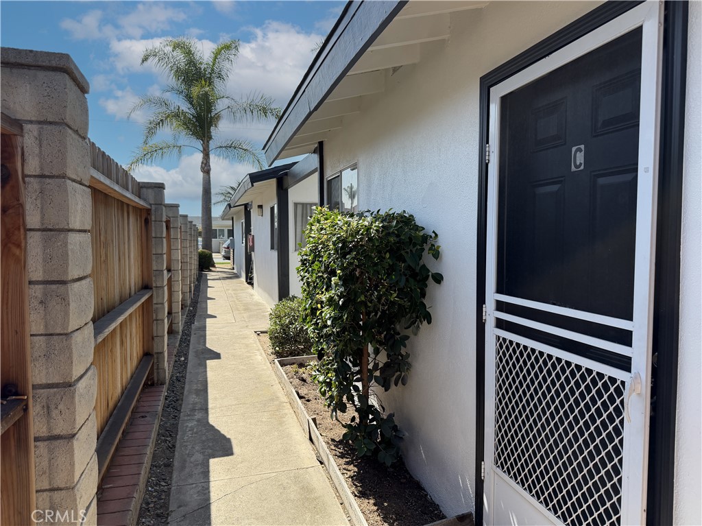 2515 Orange Avenue, Costa Mesa CA 92627 - photo 7