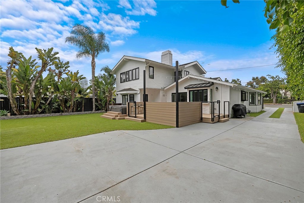 252 E 19th Street, Costa Mesa CA 92627 - photo 1