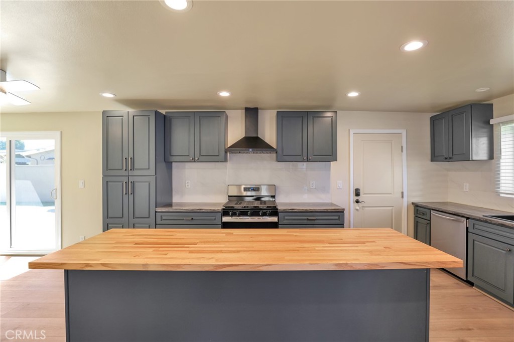 2528 Bowdoin Place, Costa Mesa CA 92626 - photo 15
