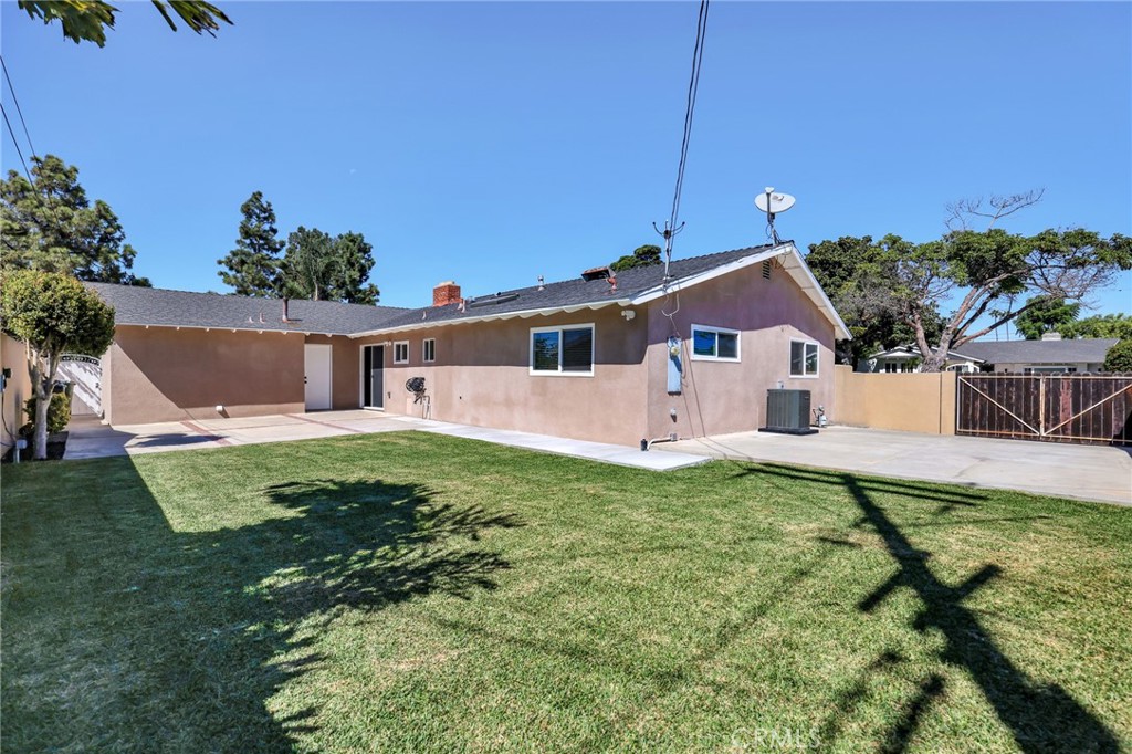 2528 Bowdoin Place, Costa Mesa CA 92626 - photo 28