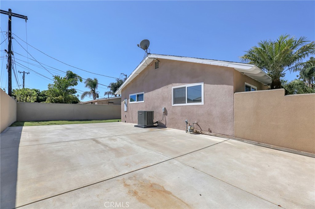 2528 Bowdoin Place, Costa Mesa CA 92626 - photo 31