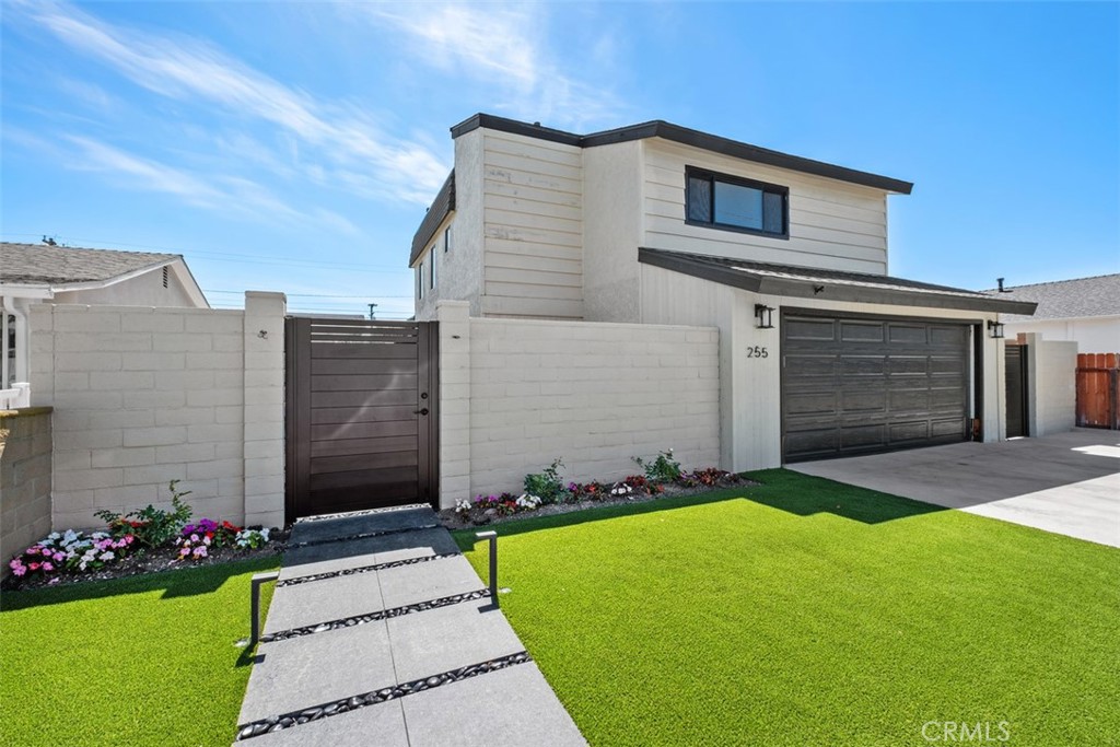 255 Palmer Street, Costa Mesa CA 92627 - photo 1
