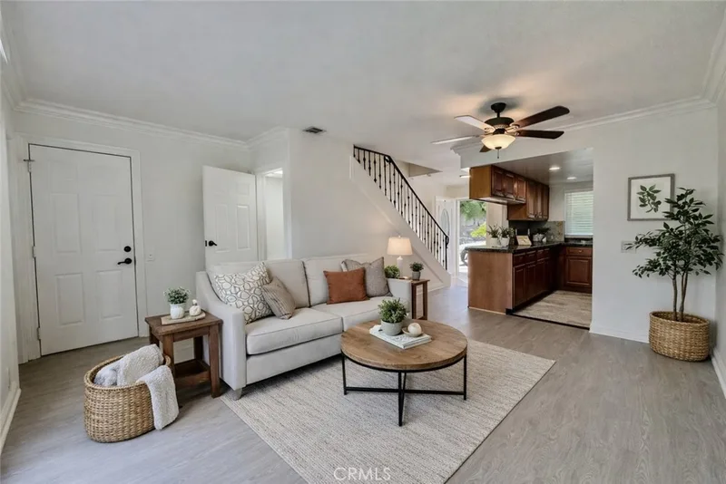 2558 ORANGE Avenue C, Costa Mesa, CA 92627