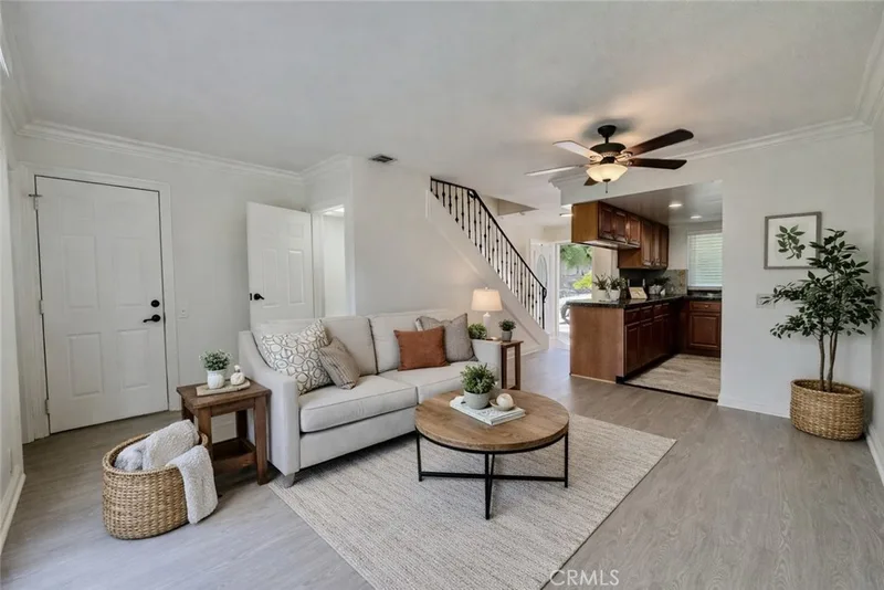 2558 ORANGE Avenue C, Costa Mesa, CA 92627