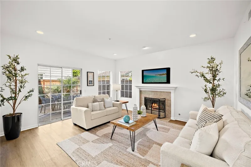 2563 Orange Avenue C, Costa Mesa, CA 92627