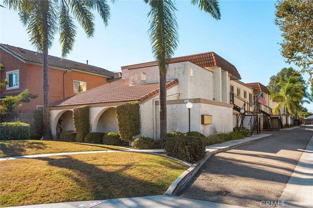 2565 Santa Ana Ave 1, Costa Mesa CA 92627 - photo 2