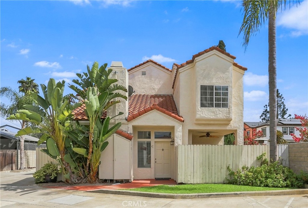 2575 Elden Avenue 3, Costa Mesa CA 92627 - photo 1