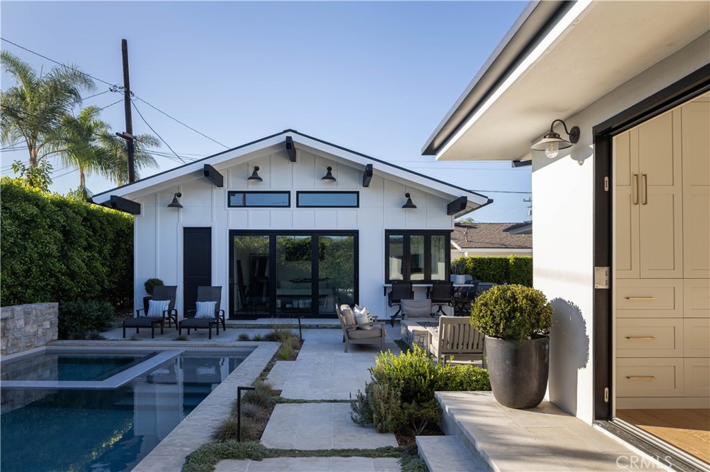 259 E 21st Street, Costa Mesa CA 92627 - photo 12