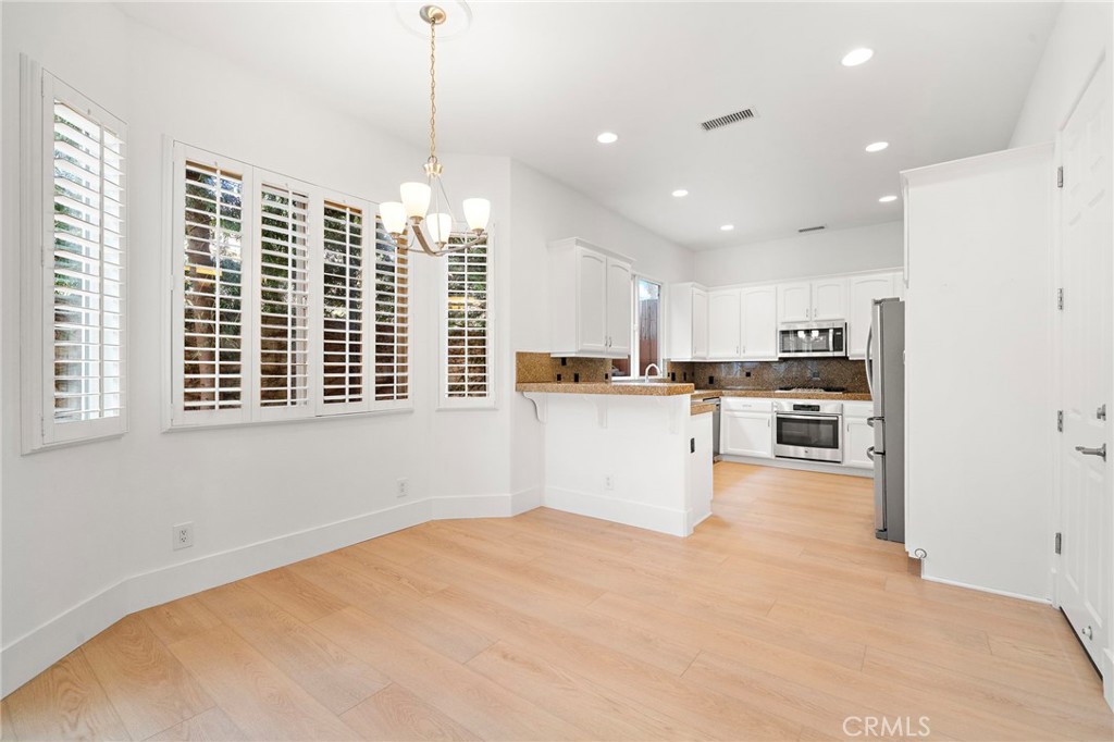 265 Mesa Drive B, Costa Mesa CA 92627 - photo 3