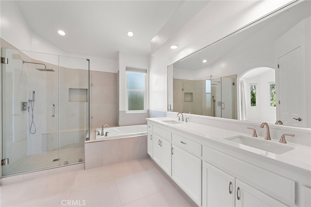Primary Suite - 265 Mesa Drive B, Costa Mesa CA 92627 - photo 14