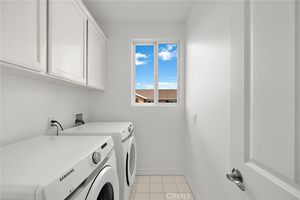Upper Laundry Room - 265 Mesa Drive B, Costa Mesa CA 92627 - photo 15