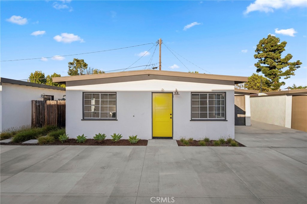 2669 Orange Ave B, Costa Mesa CA 92627 - photo 1