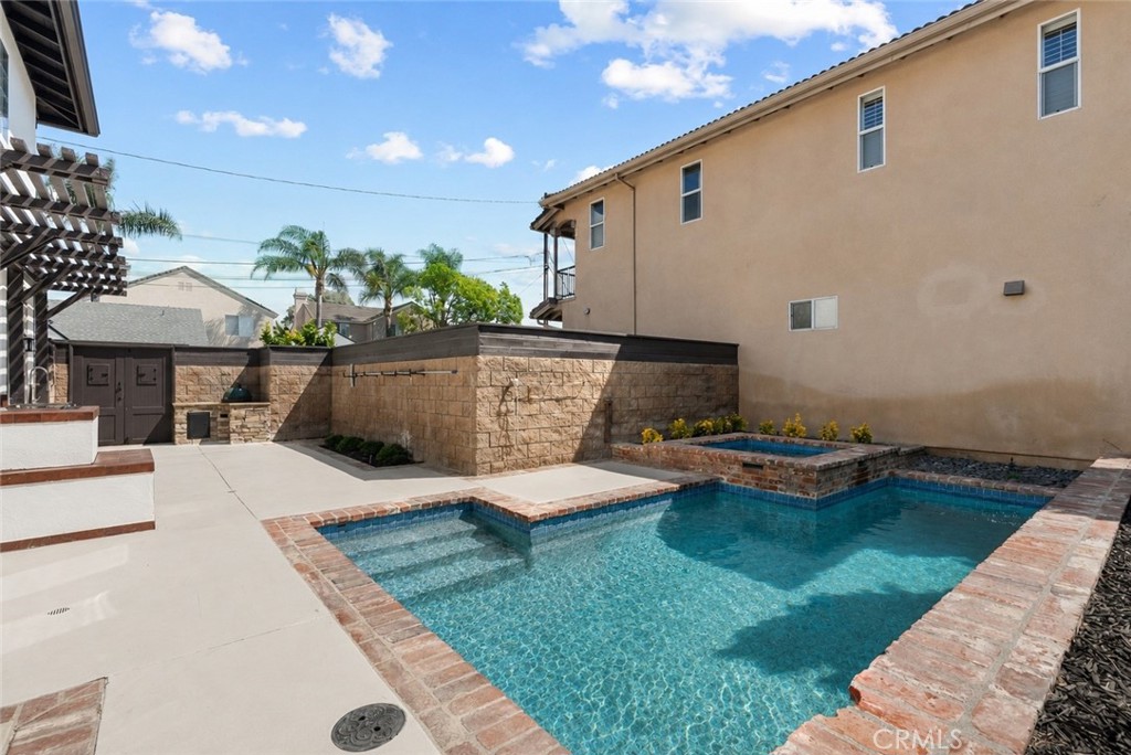 267 Mesa Dr, Costa Mesa CA 92627 - photo 10