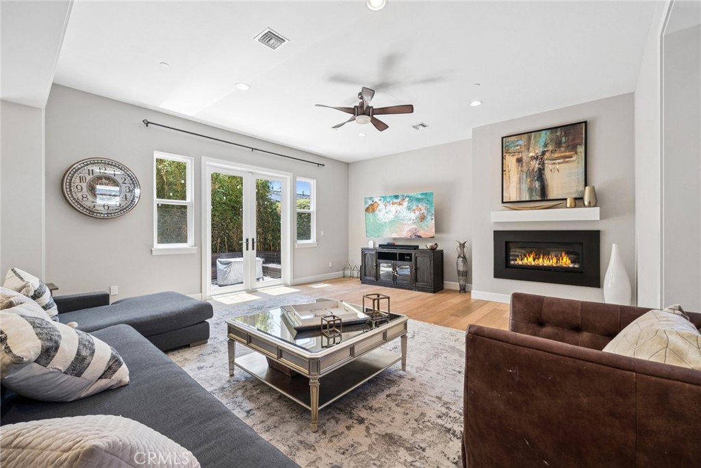 268 Palmer St, Costa Mesa CA 92627 - photo 1