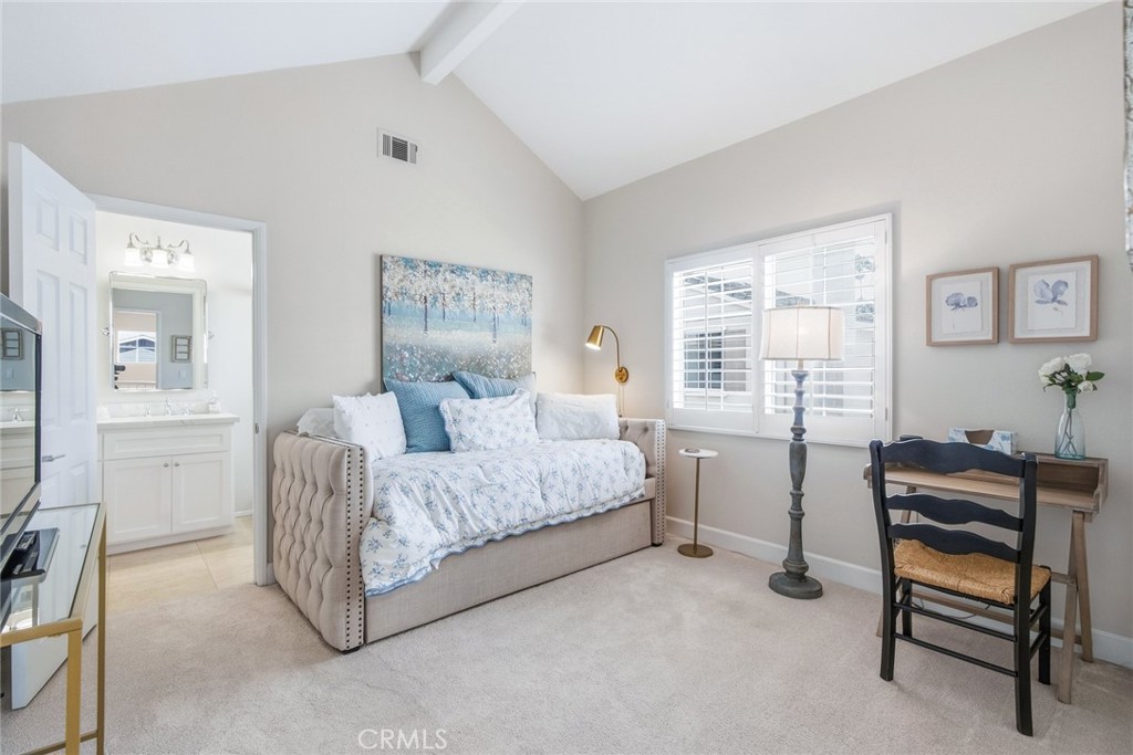 upstairs guest suite - 2680 Orange, Costa Mesa CA 92627 - photo 18