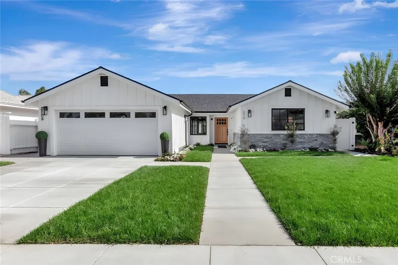270 Albert B, Costa Mesa