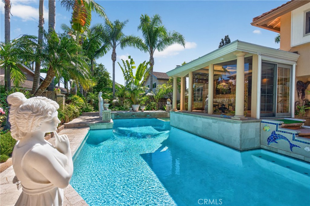 Oversized Beautiful Pool, roomy spa and 3 decorative waterfalls in pool. - 2740 Cardinal Drive, Costa Mesa CA 92626 - photo 63