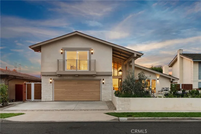 2741 Sandpiper Drive, Costa Mesa, CA 92626
